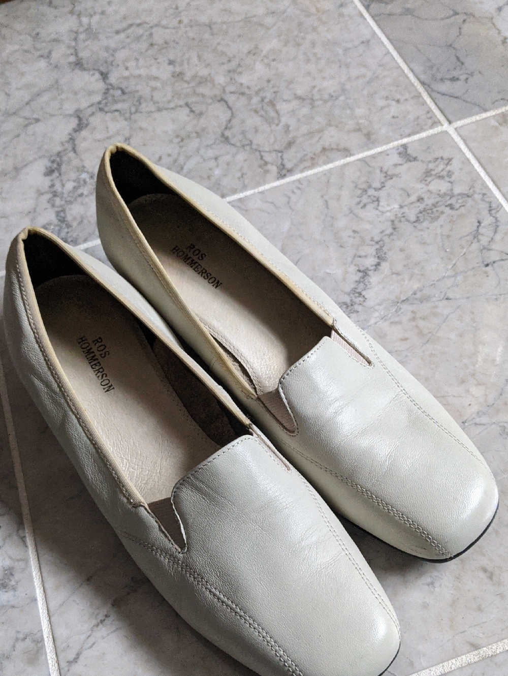 Ros Hommerson Cream Leather Slip-On Loafers